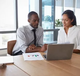 Acquiring Customers for Startups: How a Specialized Consultant Can Boost Your Success