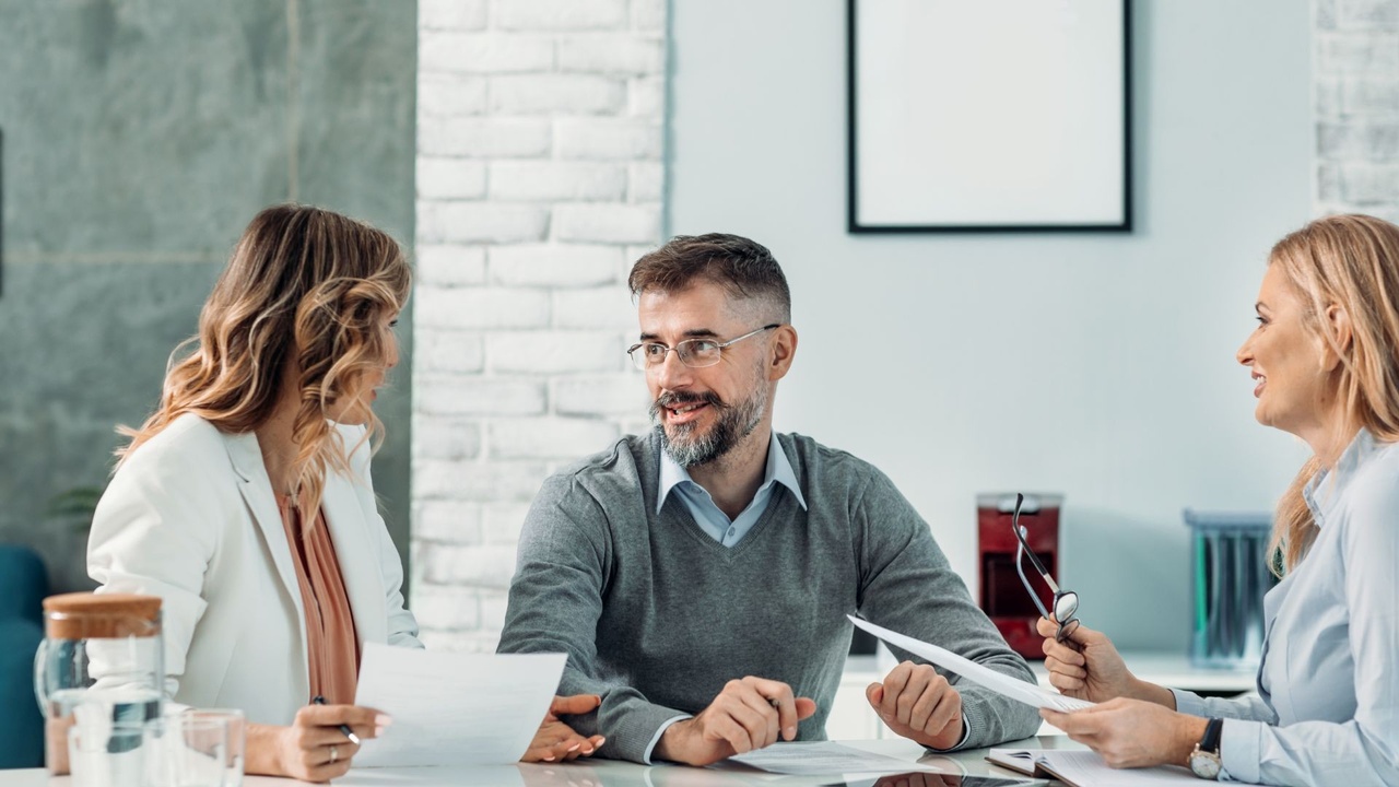 The Role of a Swiss Business Coach in Enhancing Productivity and Work-Life Balance