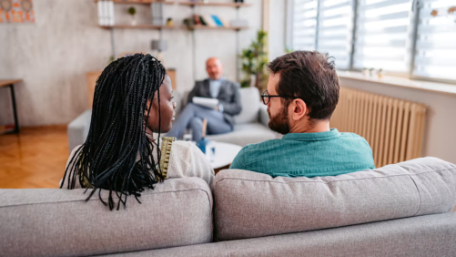 Navigating Relationship Dynamics with a Skilled Relationship Advisor