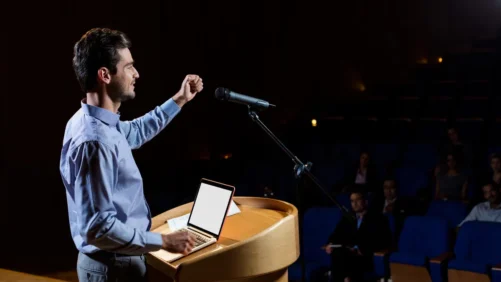 The Ultimate Guide to Becoming a Confident Speaker with a Public Speaking Coach