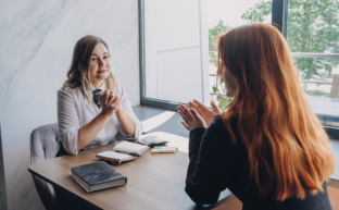 How a Life Coach Can Help You Achieve Your Goals and Transform Your Life