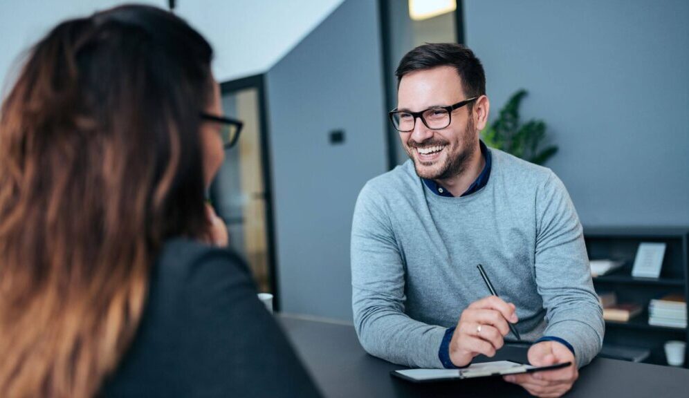 How to Hire a High Ticket Closer Who Drives Massive Revenue Growth