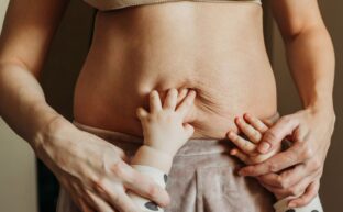 Postpartum Wellness Coach Guiding Mothers Toward Healing, Balance, and Renewal