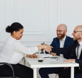 Contract Closers: How These Specialists Drive More Deals and Higher Conversions for Modern Businesses