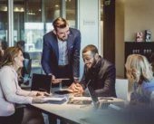 Revenue Share Sales Closers: The Smart Way to Scale Sales Without Fixed Costs